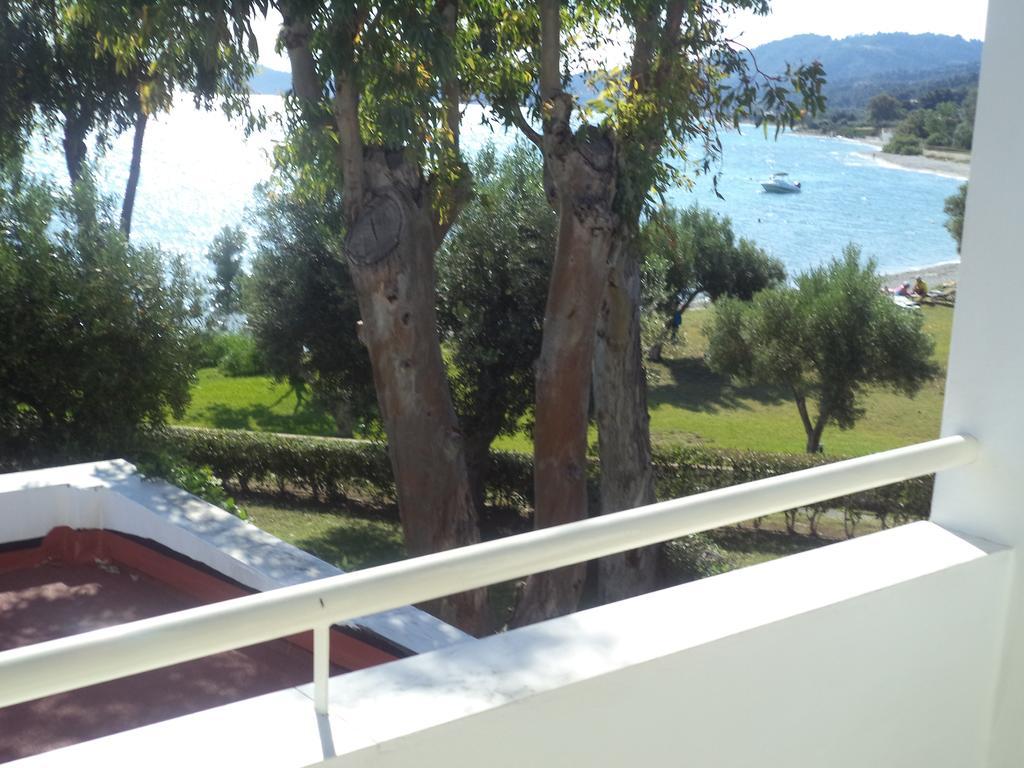 Villa Anemi 네아 스키오니 외부 사진